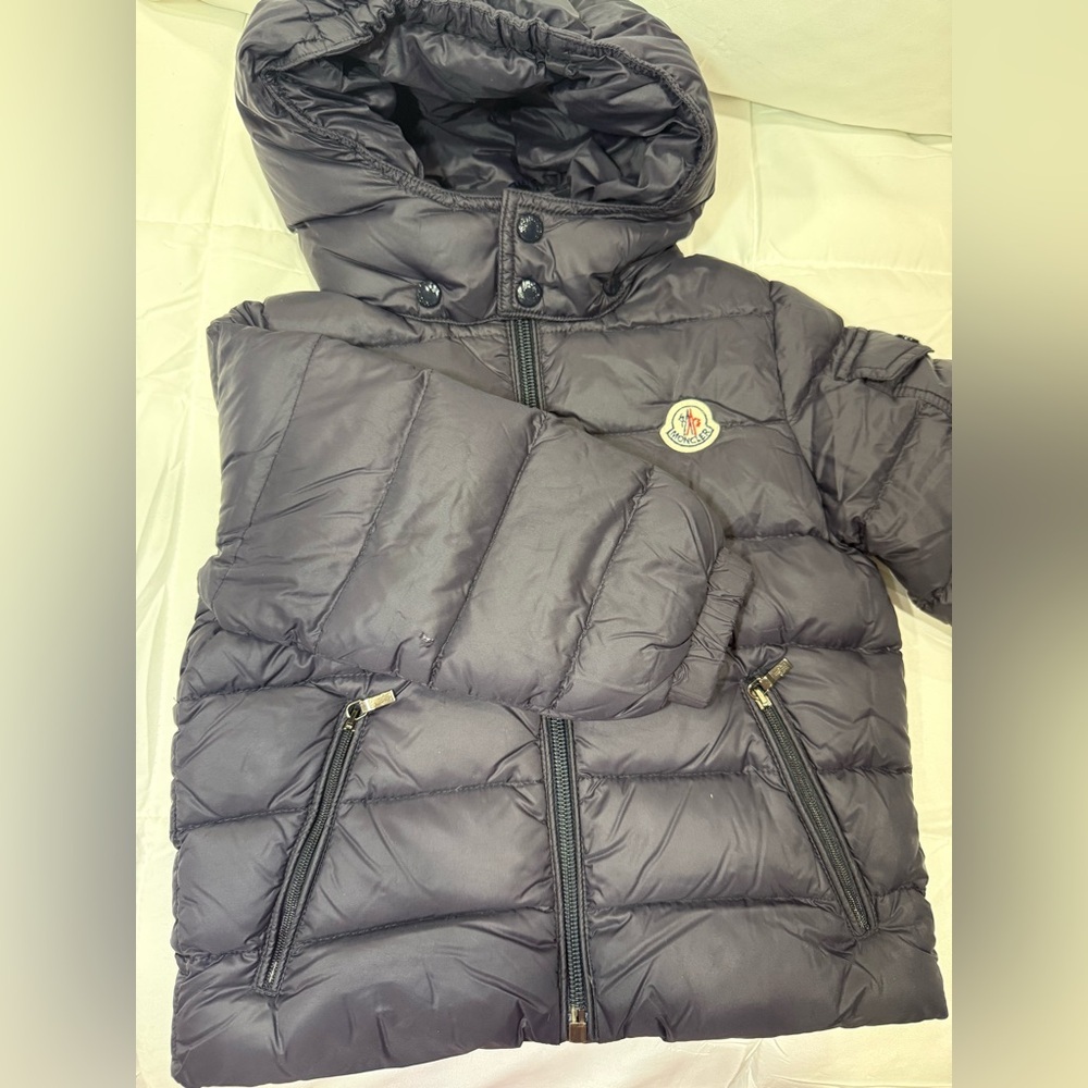 Moncler Dark Puffer Jacket with Hood - Picture 4 of 8